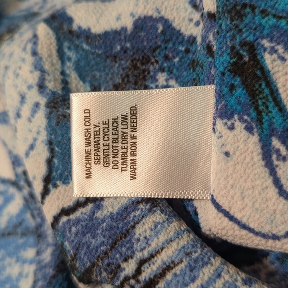 Roz & Ali Women's Blue & White Floral Batwing Sleeve Blouse Size 2X - Picture 5 of 6